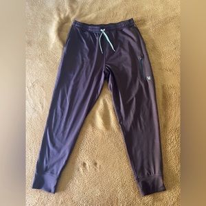Vuori Sunday Jogger. Size: L. Color: Oxblood/Maroon/Burgundy